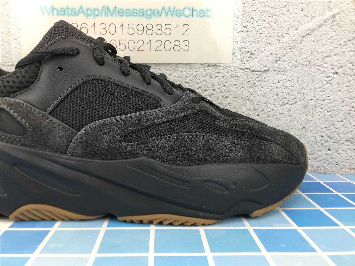 Yeezy Boost 700 Utility Black FV5304